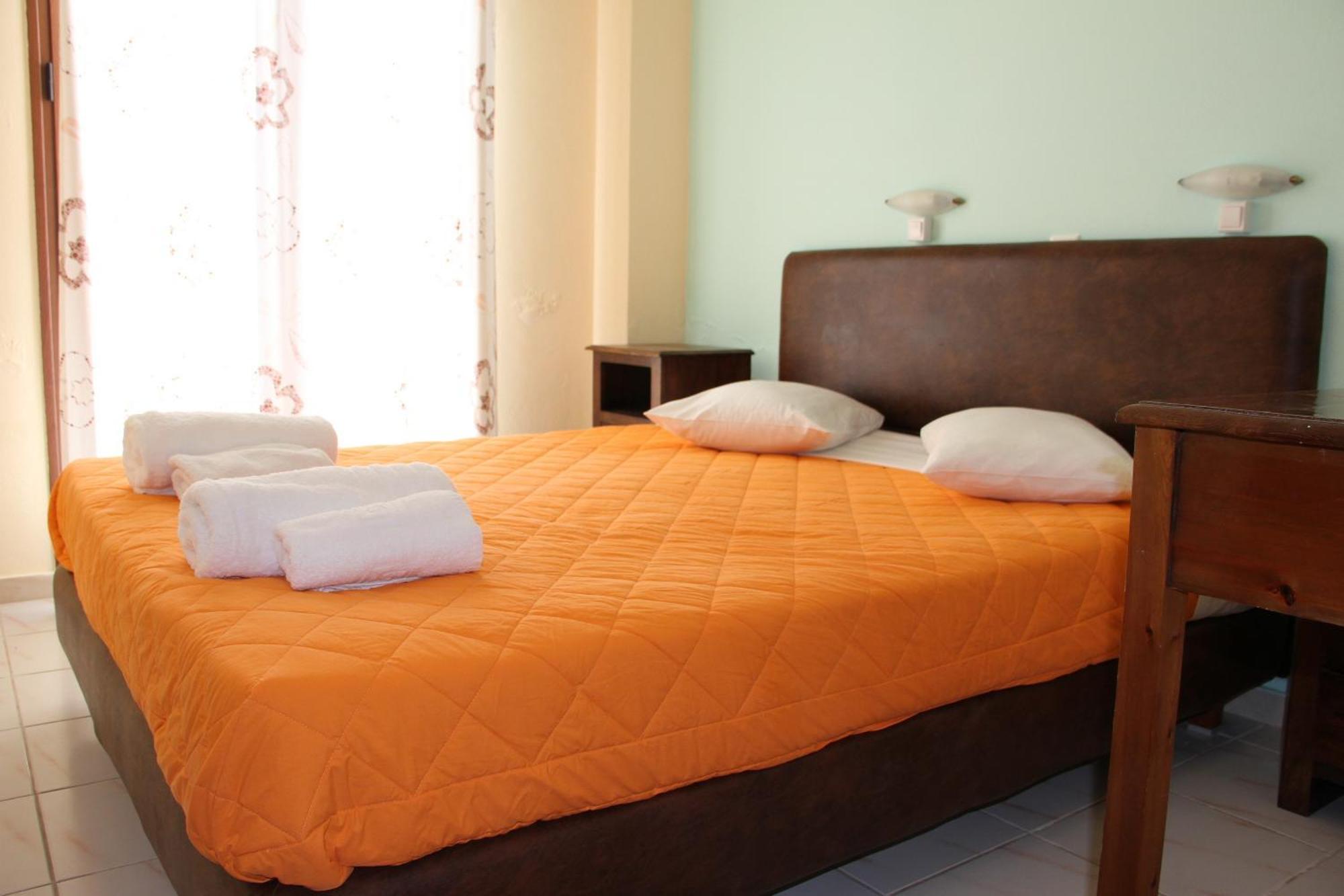Vicky Apartments Nikiana Chambre photo