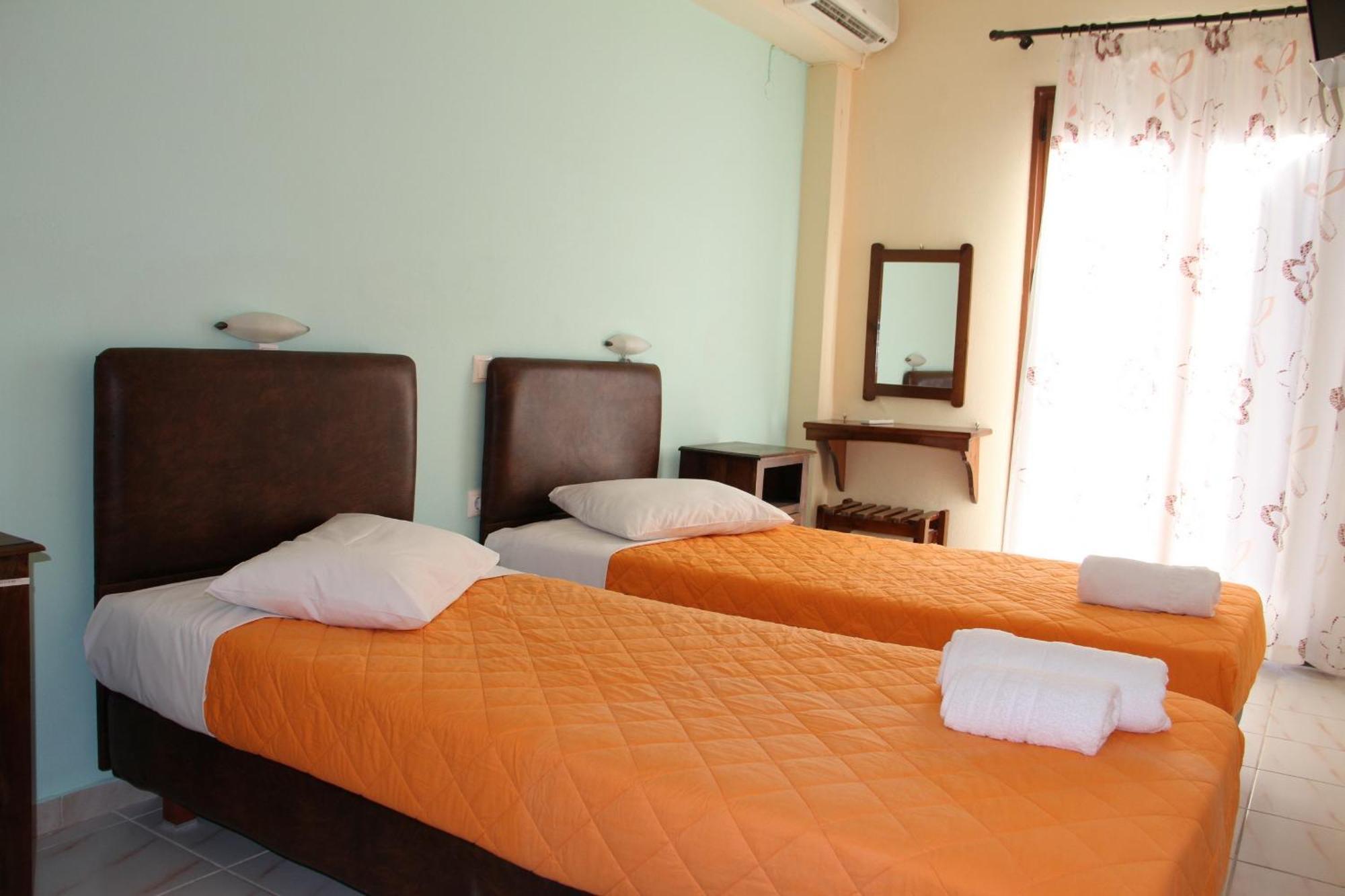 Vicky Apartments Nikiana Chambre photo
