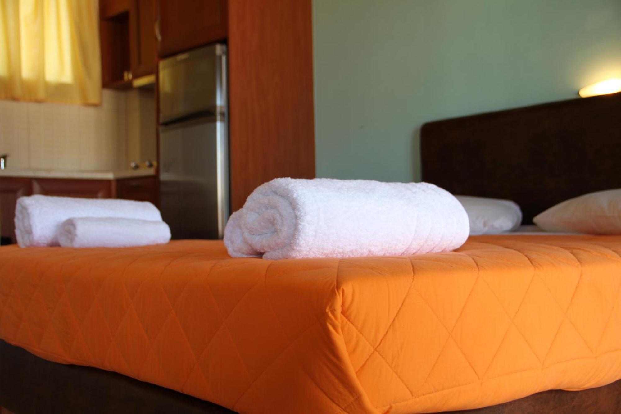 Vicky Apartments Nikiana Chambre photo