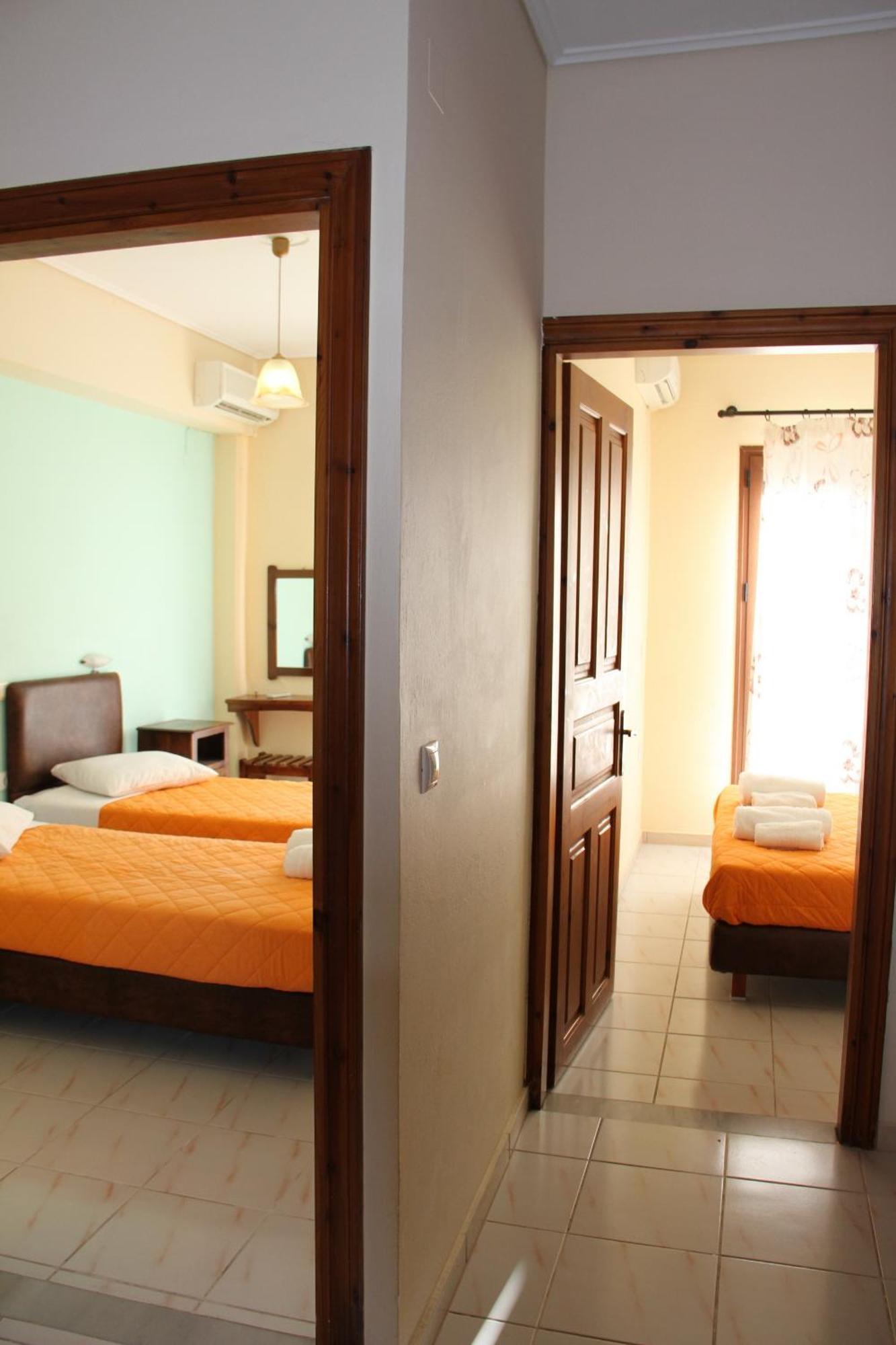 Vicky Apartments Nikiana Chambre photo